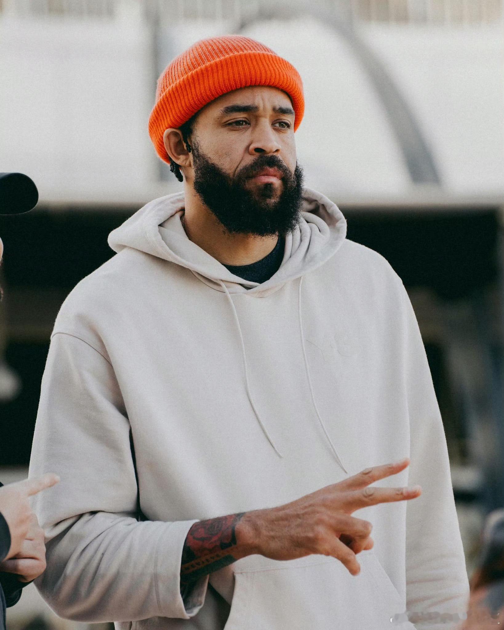 麦基加盟北京男篮大麦基大战大白边儿可以提上日程了不过…老许不走的话 谁来也没啥用