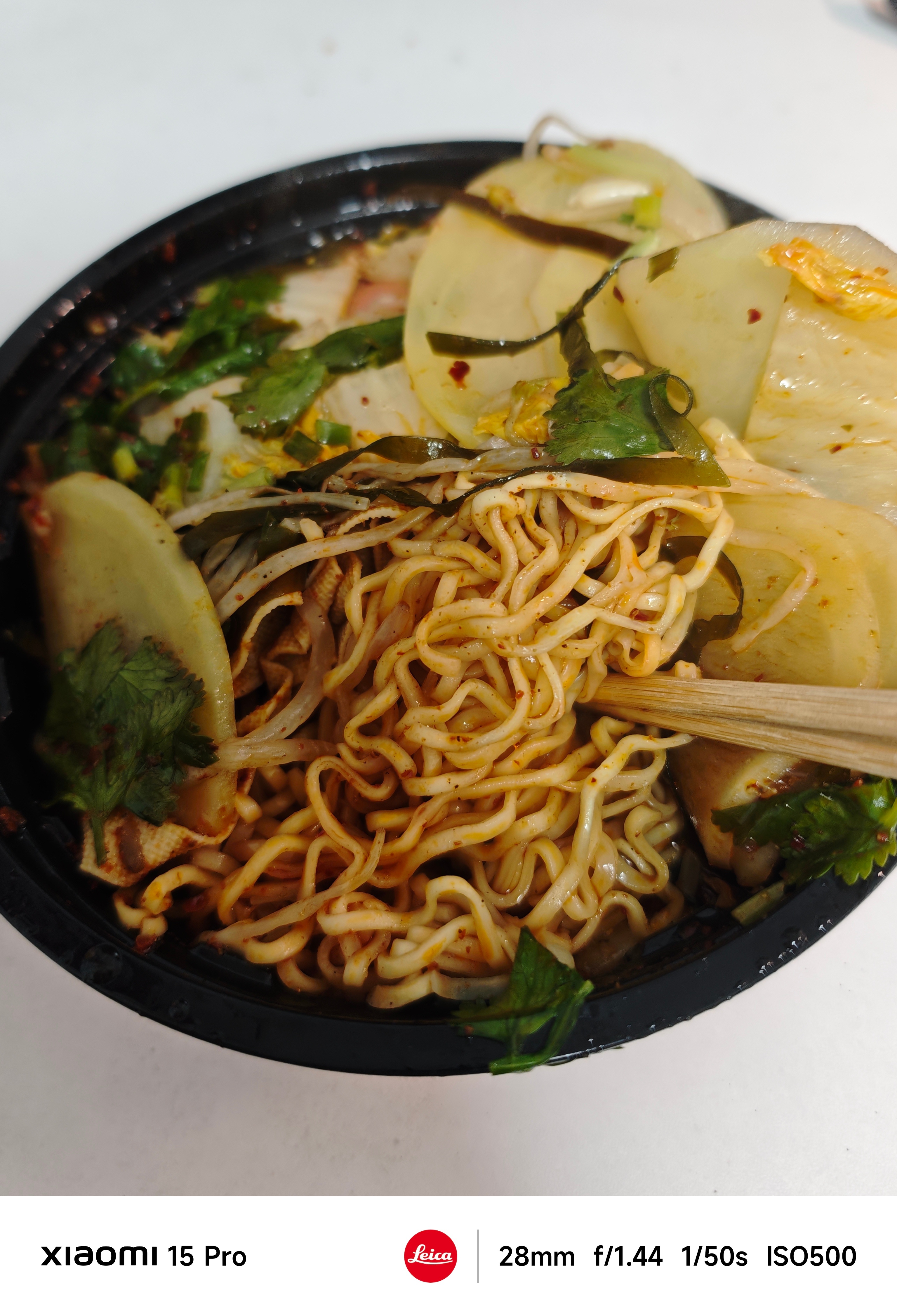 事已至此，先吃面吧(*´﹃｀*)🍜今天回来也没打车了，老老实实坐地铁+步行大富