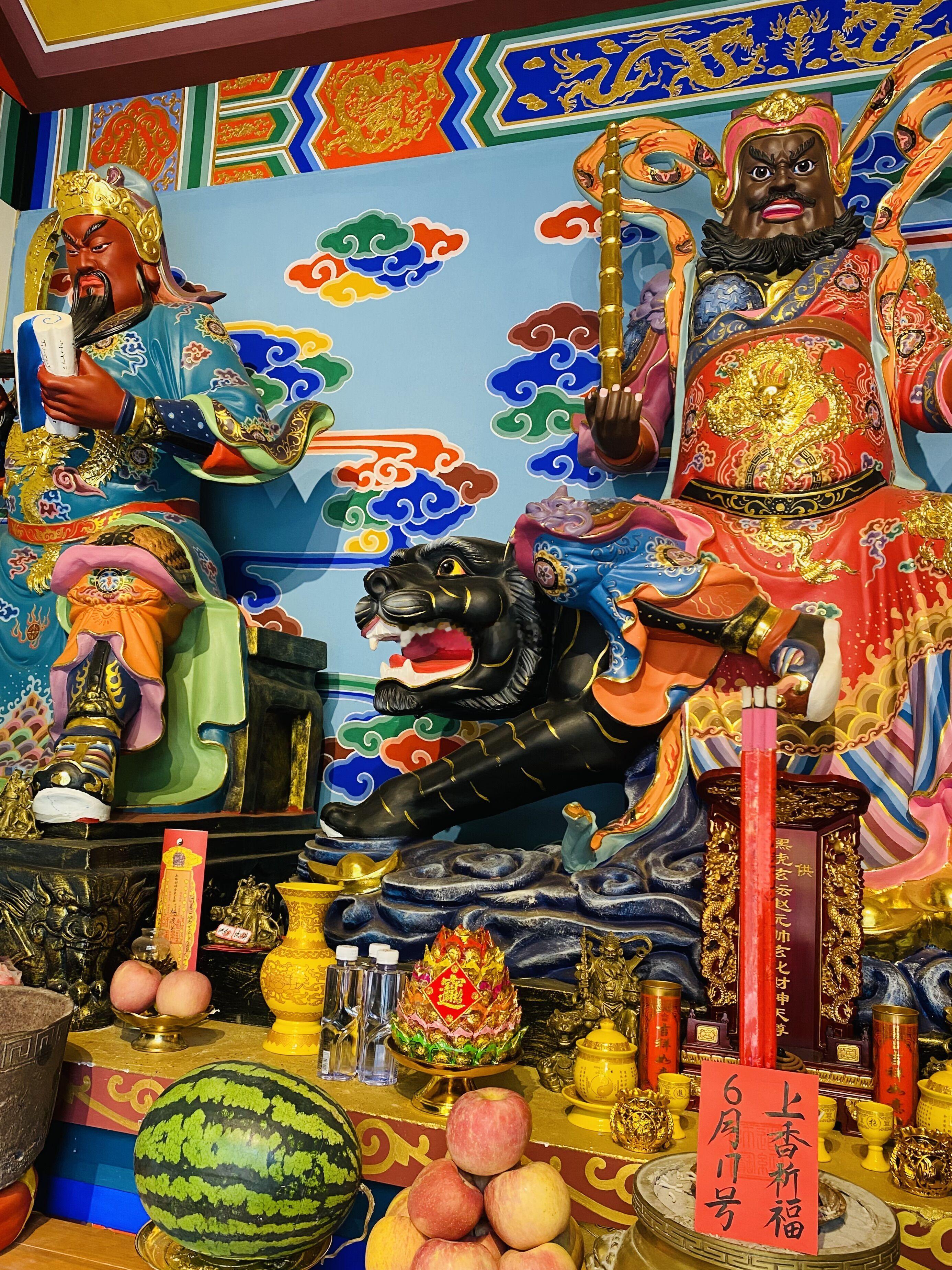 开周大吉，你必定被吉神青睐，6月17日师父在财神殿为众粉加持福慧财运[作揖]（评