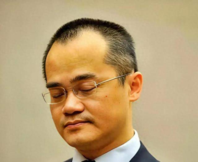 外卖烧钱1500亿！王兴新打法失灵，美团亏掉46亿真相