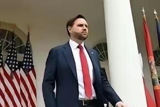 美国副总统万斯曾说了一句话直接把话挑明了，美国之所以不让中国收回台湾，是因为自己