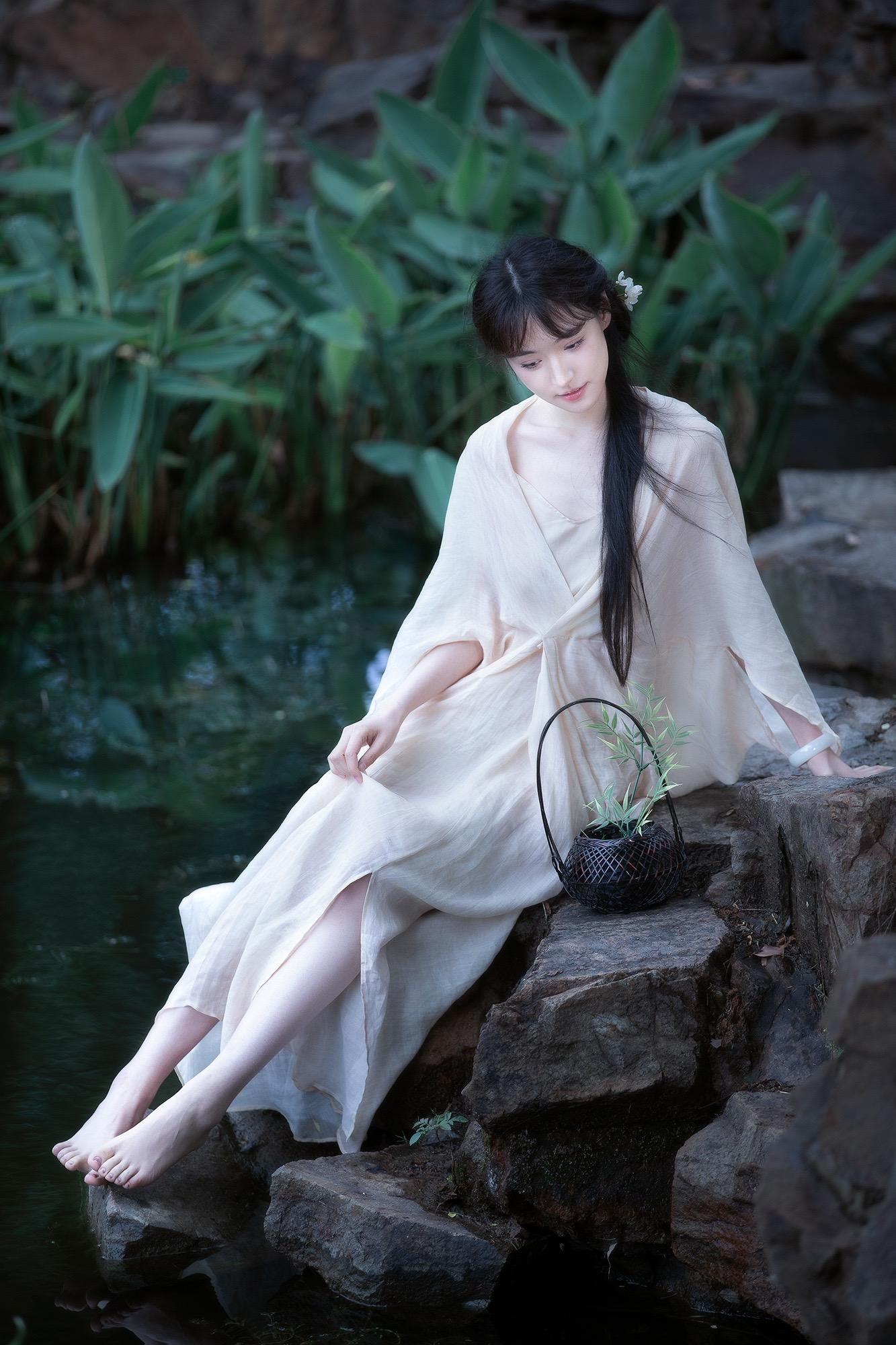 “淡极始知花更艳”