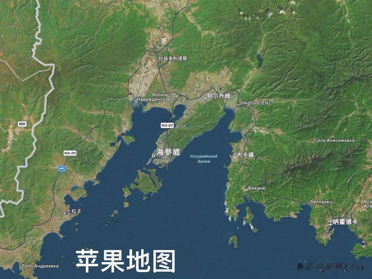 苹果地图、谷歌地图标注外东北地名，依旧使用海参崴、海兰泡等中国名称。国内的地图则
