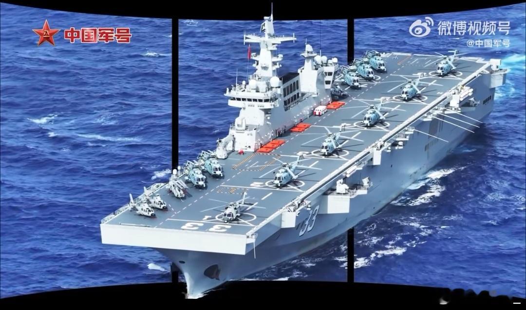 安徽舰甲板停放15架直升机，创了新纪录[威武]包括Z-8C，Z-20J和Z-9。