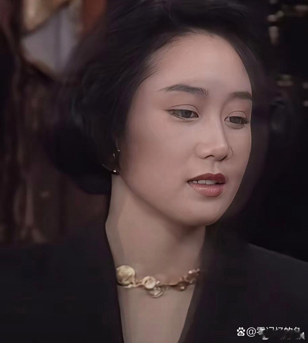 利智刚认识李连杰那会儿也太漂亮了！颜值巅峰状态，明艳动人自带风情，难怪能让李连杰