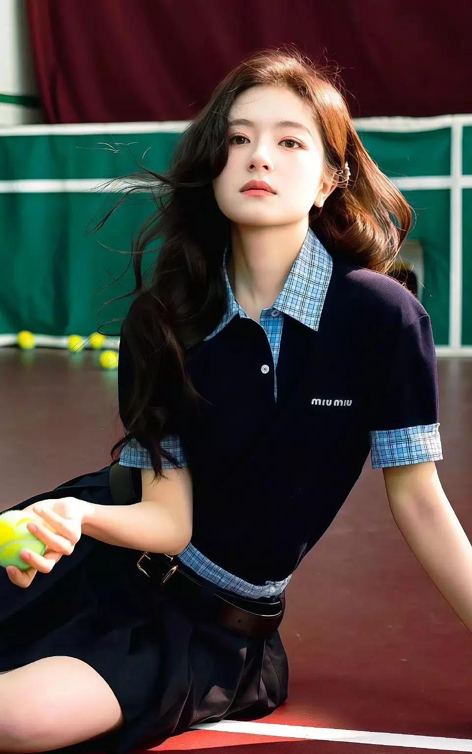 最适合MiuMiu的其实是李兰迪（没有title） ​​​