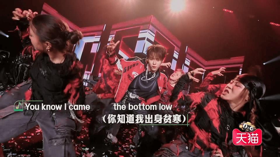 卓沅crown版crown 谁还没被卓沅麦田音乐会《crown》舞台的魅力所折服