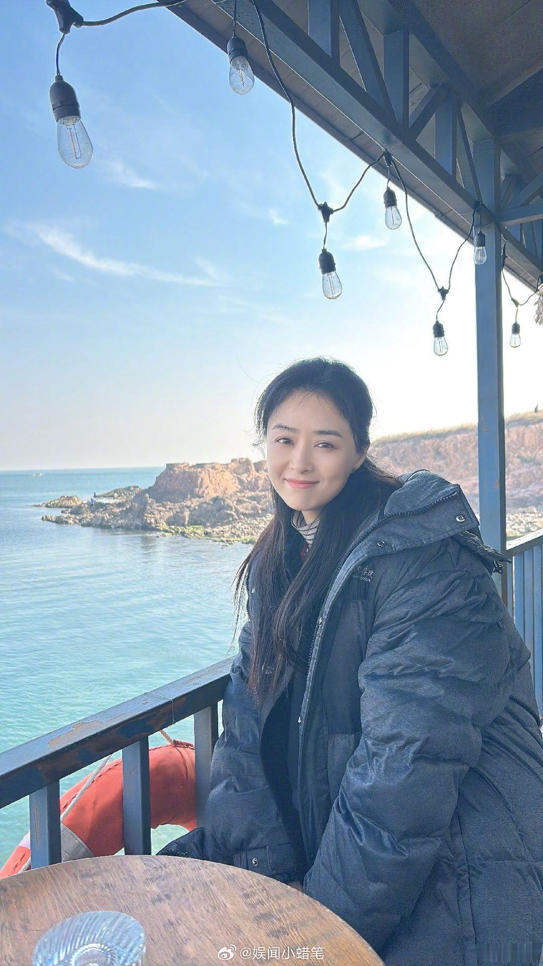 蒋欣李光洁在台上快打起来了 两人同台互动火药味十足，之前合作演夫妻这次换成叔嫂，
