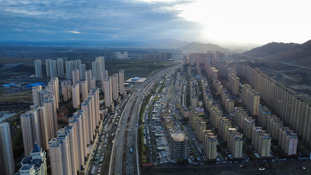 交通手记｜西泉街治堵必须兼顾通行效率与学生安全，科学配时才是治本之策
 
   