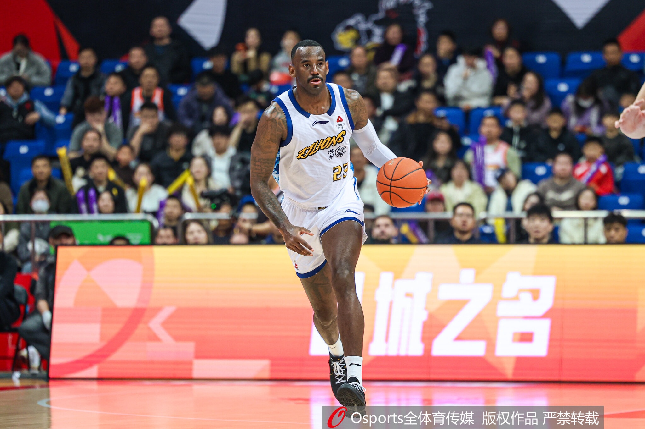 广厦&深圳接连伤退！媒体人：任何球员的受伤都是CBA的损失