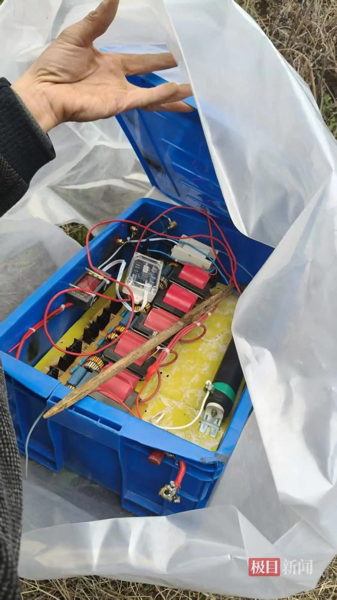 触目惊心，太危险！
2月8日12:20，极目新闻记者邓波从湖北报道，重庆巫山54