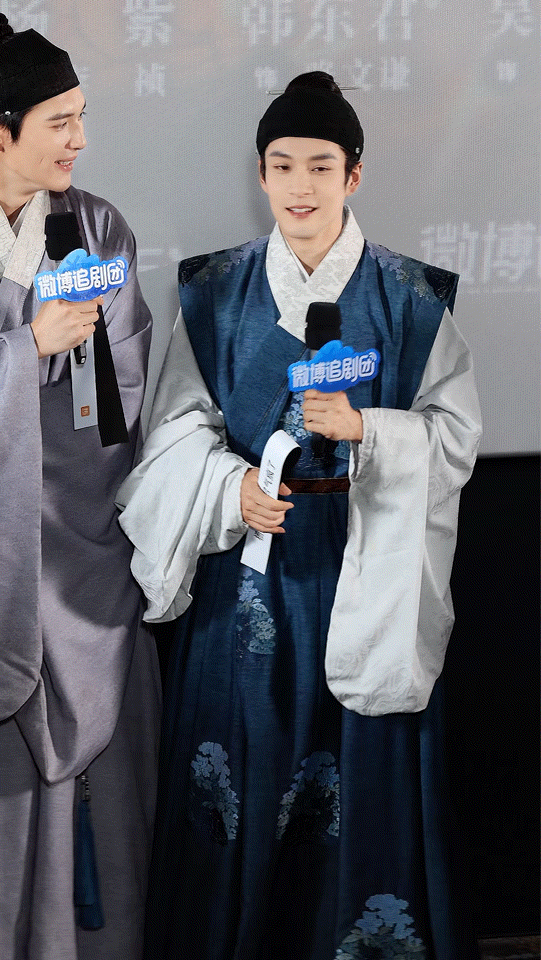 韩东君也有小鸟依人的一天从《长津湖》里沉默寡言的神枪手平河，到综艺里被杨紫一句话