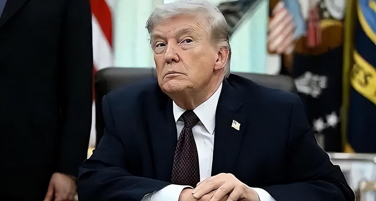 美国国会层面突然冒出一项争议度拉满的全新法案，直接把管控边界划到了普通人的思想认