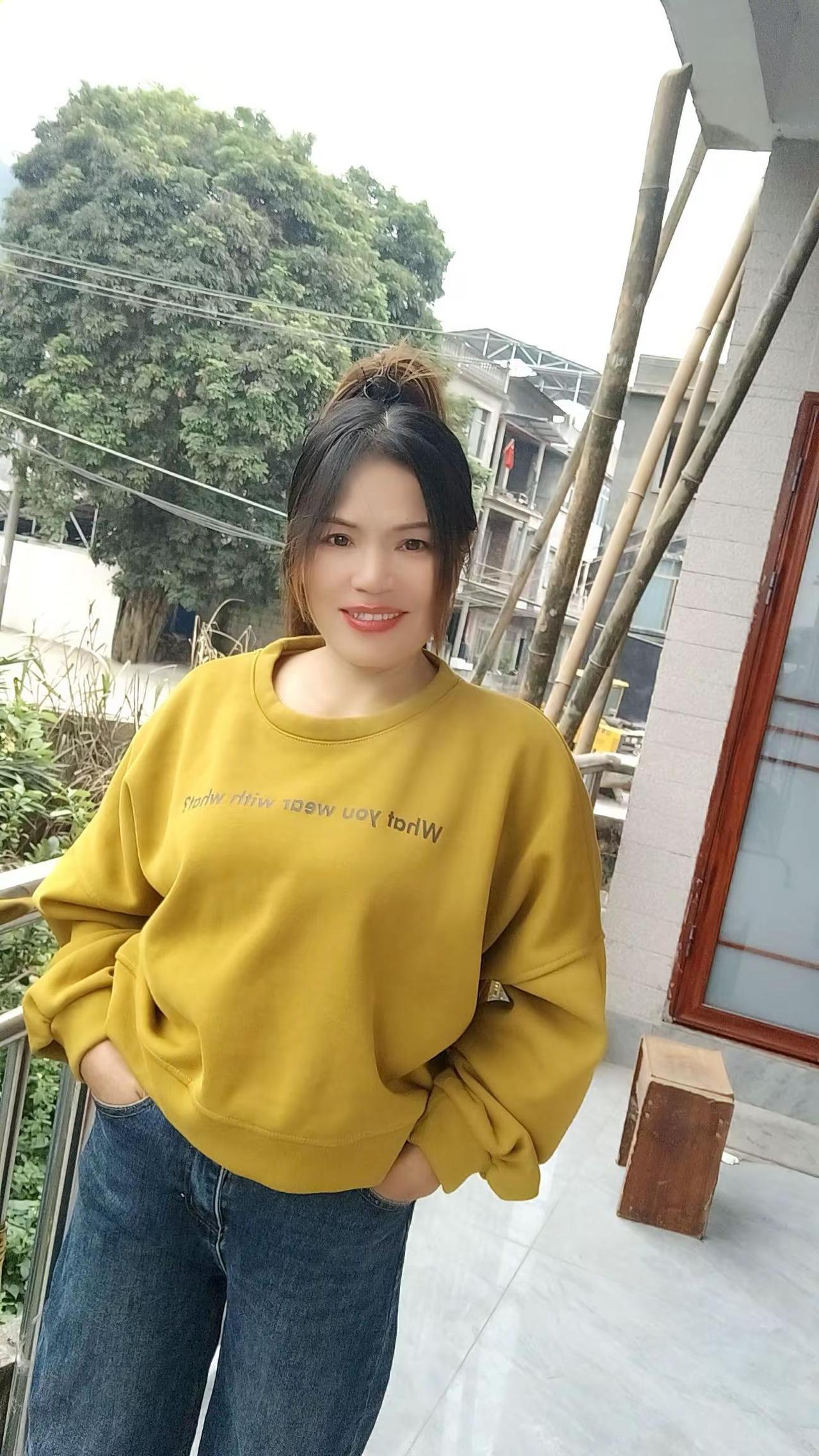 哇塞，宽松的衣服，觉得怪怪的