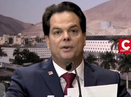 当地时间4月27日，美国驻秘鲁大使纳瓦罗突然发难，搬出童话《小红帽》，恶意将中国