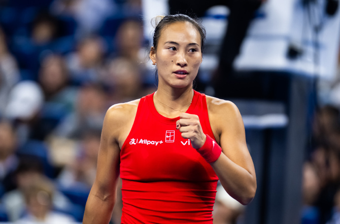 郑钦文今年很不容易郑钦文2-0战胜米拉-安德烈耶娃夺得中网女单冠军。头部热点创作