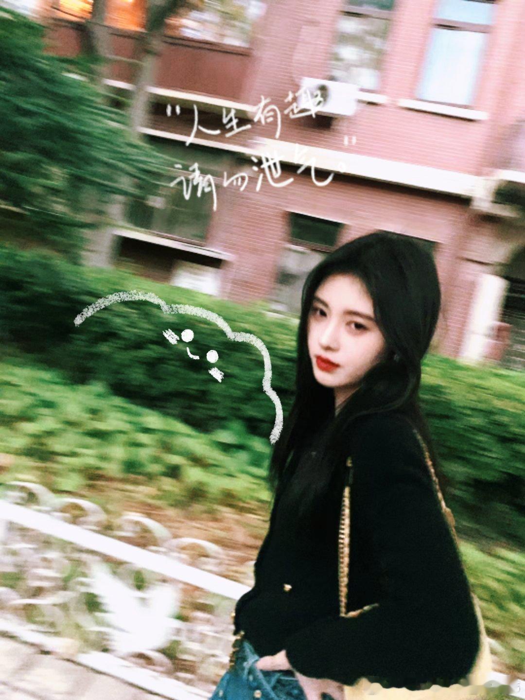 jjy鞠婧祎万花世界jjy鞠婧祎苏绿夏那就请在热爱的舞台上一直唱下去吧。