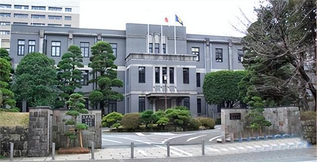 日本投降后带走一中国小孩，40年后回国，日军当时为何要带走他？

时间回溯到19