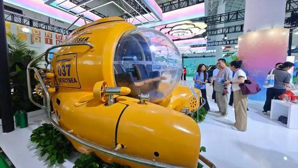 第六届中国国际消费品博览会在海南开幕，超3400个全球品牌、60多个国家和地区的