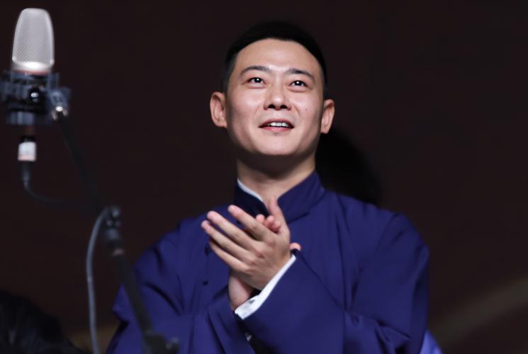 栾云平眼里的郭德纲是什么样的？
我们都知道，郭德纲称栾云平是是自己的专属爱徒，还