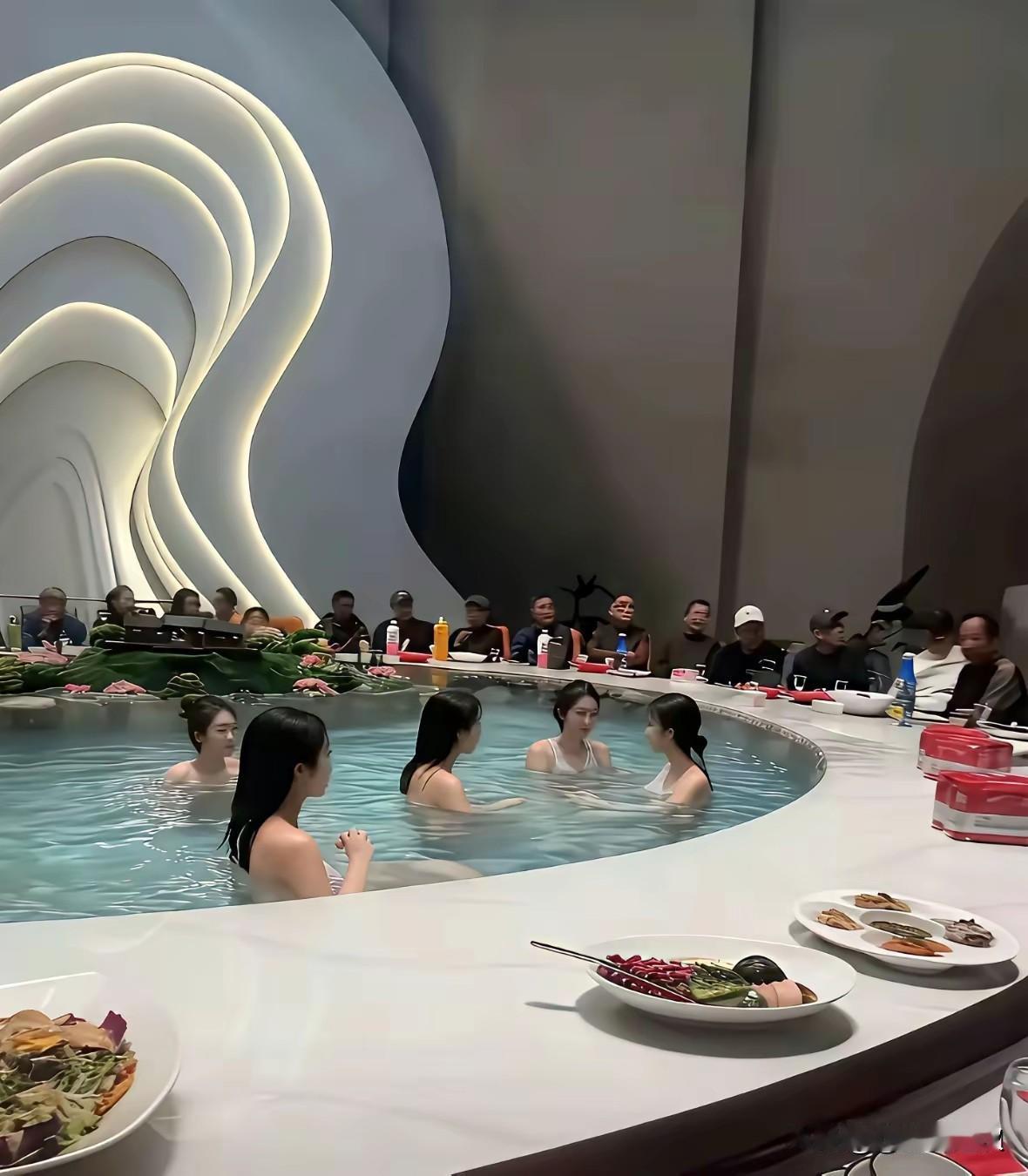 这是什么饭局？感觉很别致的样子[笑哭]晒图笔记大赛 饭局 聚餐饭局