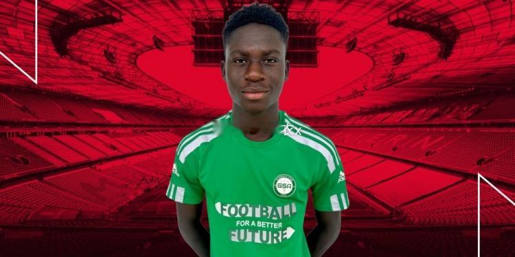 拜仁在不久前令人惊讶地官宣签下名不见经传的18岁塞内加尔小将巴拉·萨波科·恩迪亚