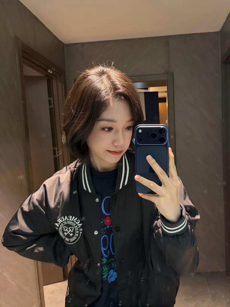 希林娜依高电音舒适区开大 每次她尝试电音都能带来惊喜，这次更是把舒适感做到了极致