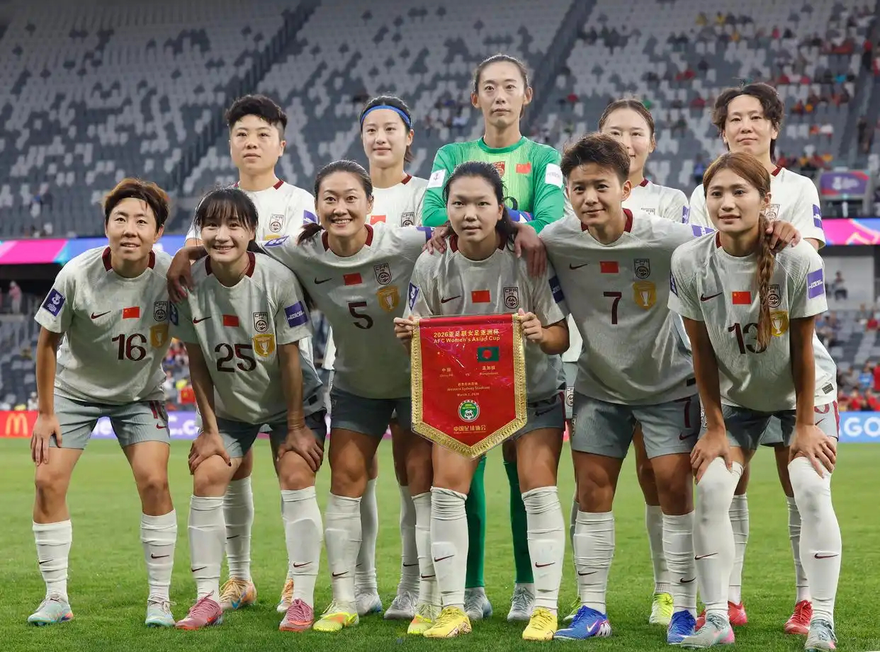 女足亚洲杯中国女足首战，辽宁女足小将王爱芳首发出场。  辽宁女足