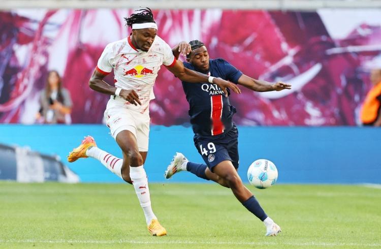 16岁零205天！姆巴耶是巴黎队史最年轻的正式比赛首发新赛季法甲首轮，巴黎客场迎