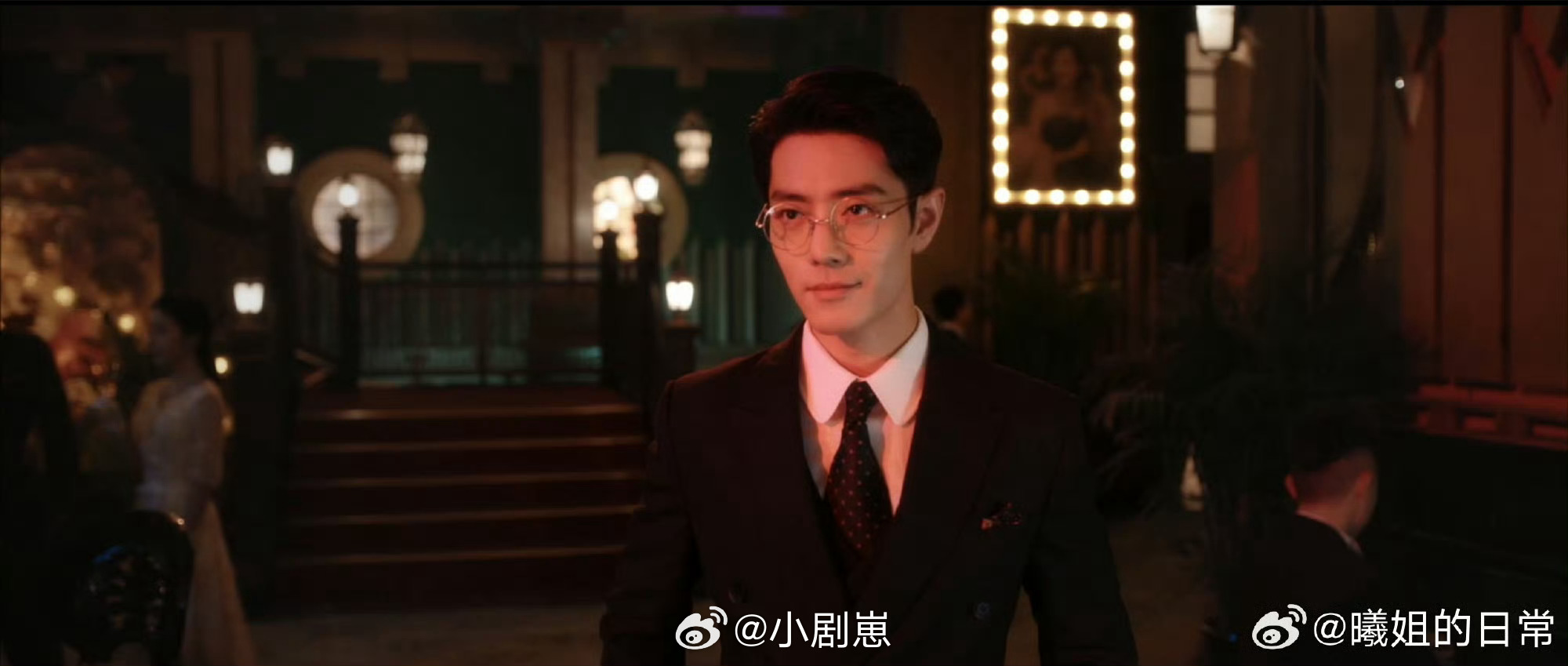 天生的少爷也得伺候领导 肖战新剧《谍报上不封顶》演少爷，干谍报得伺候领导，宴会套