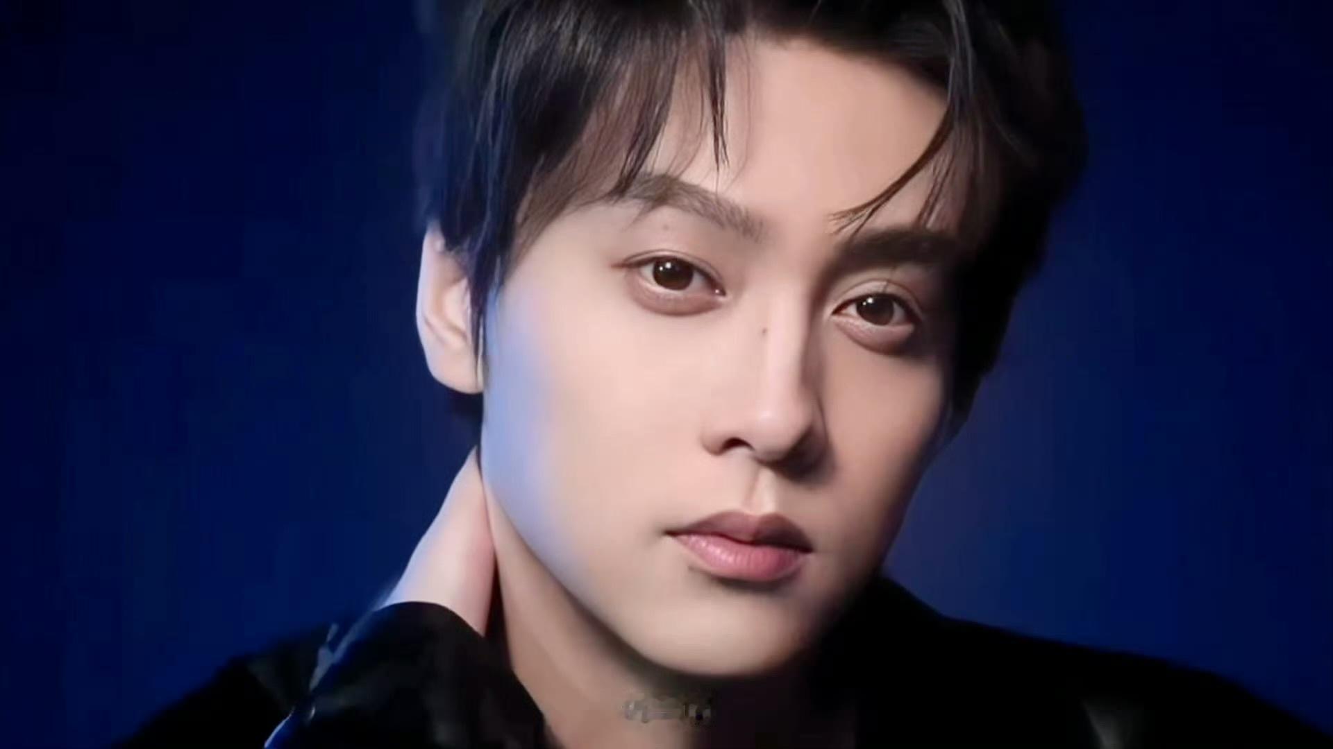 田栩宁 清扬恭喜老公解锁新代言🎉🎉🎉💛 