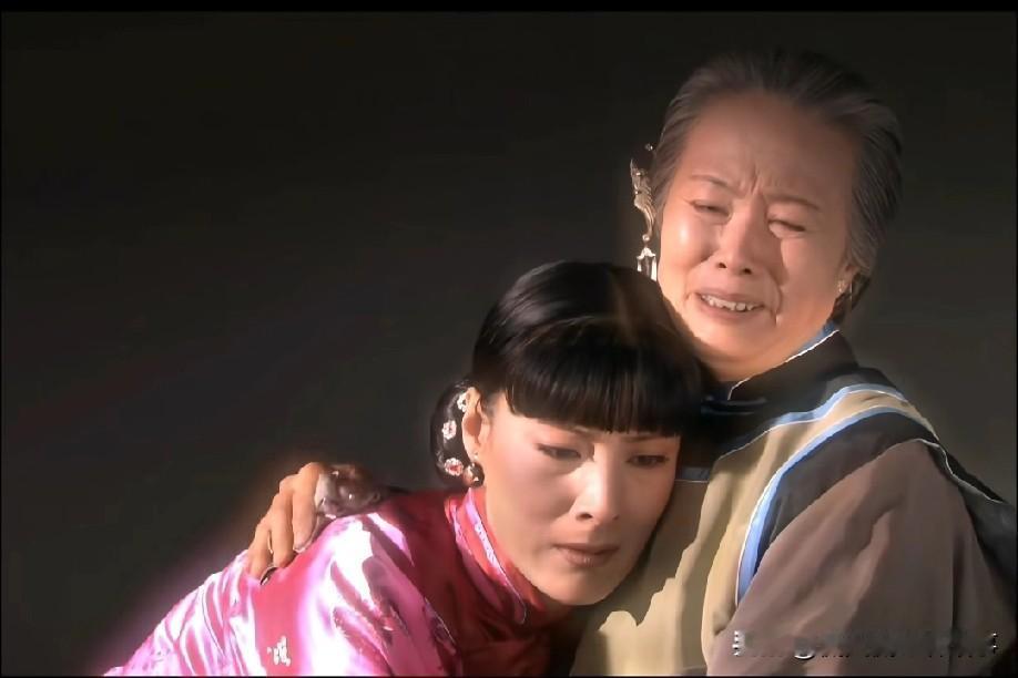 里的雅萍，总忍不住心疼——她连妈妈最后一面都没见到，这辈子的苦，仿佛从根上就注定