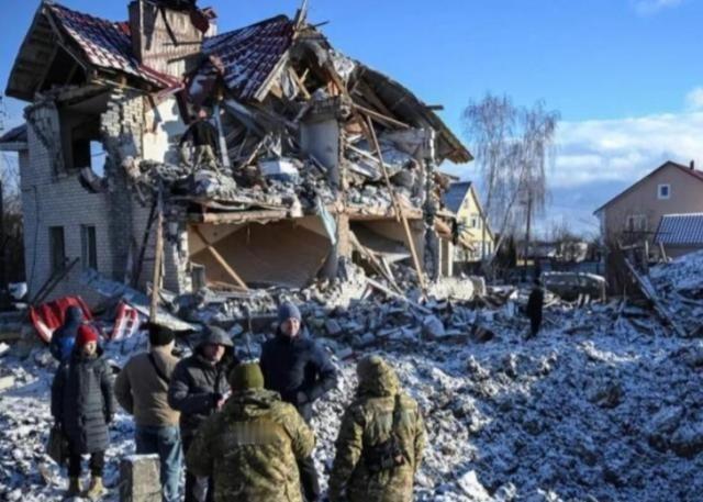 乌克兰简直太冤了！花了三年多的时间，硬生生把俄罗斯从一个全球超级大国打成了二流国