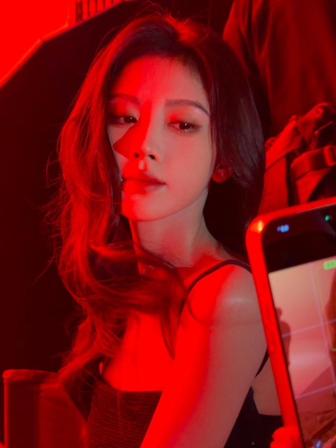 jjy鞠婧祎阿黛 jjy鞠婧祎苏绿夏你阳光明媚 像一缕小太阳＞O＜