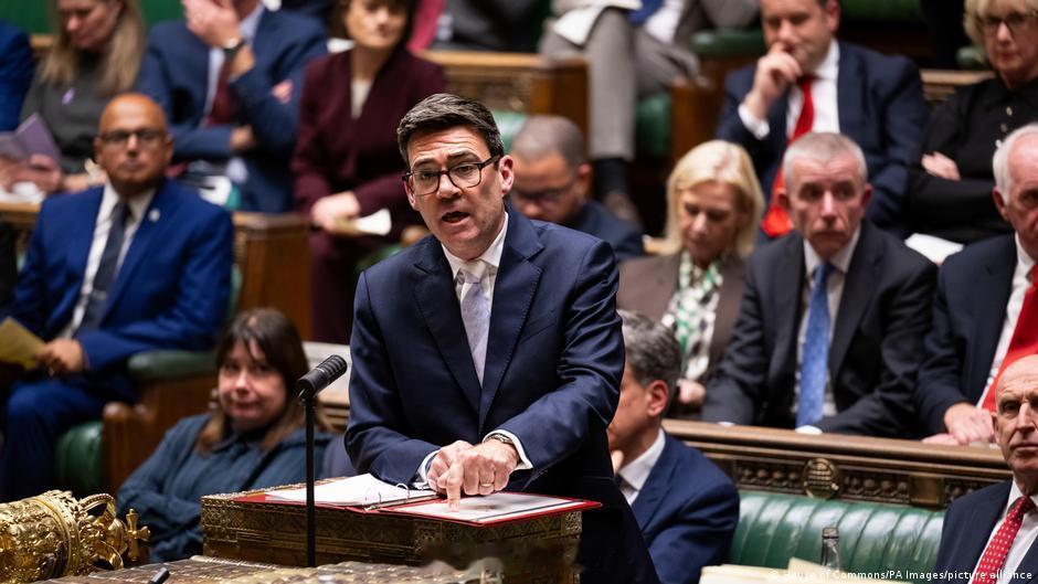 🇬🇧🇮🇷英国政府称RAF费尔福德基地事件“极可能”由伊朗策划。英国首相安