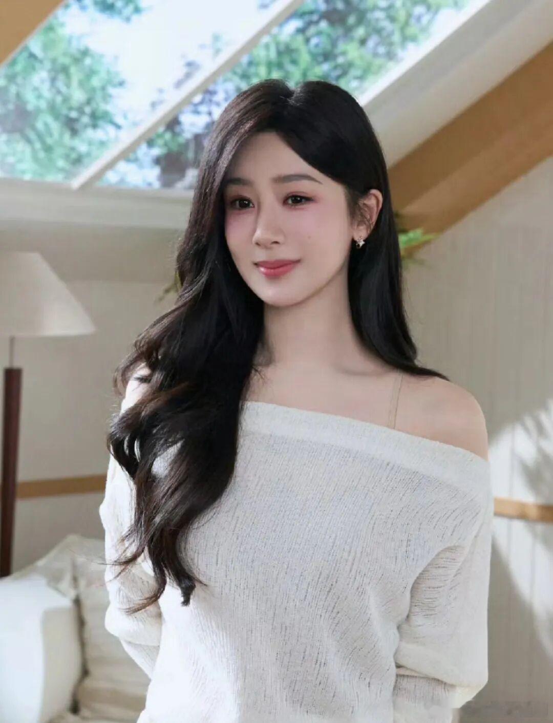 杨紫其实家业平台这边现在并没有定义为扑，她后续在接触一部历史剧也是以大女主为主～