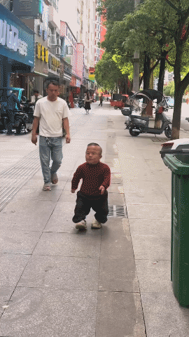 这个大哥太坏了[捂脸]