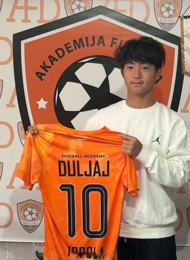 【万项梅开二度】10月27日，塞尔维亚西部地区U19甲级联赛(2)第12轮，中国