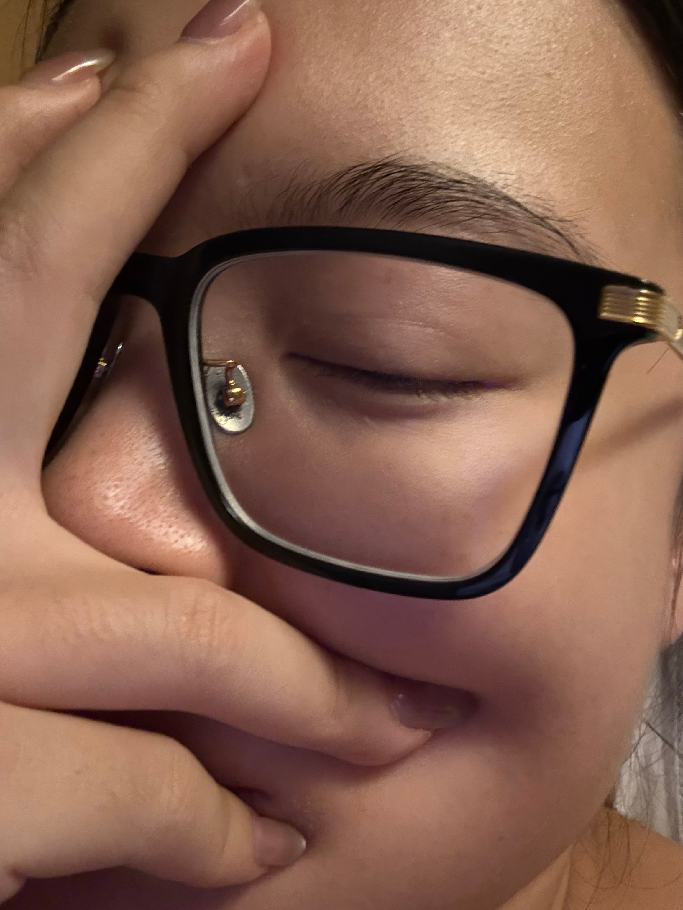 如果感情是可以分胜负的， 我不知道她是否是赢了， 但我知道从一开始，我就输了。 