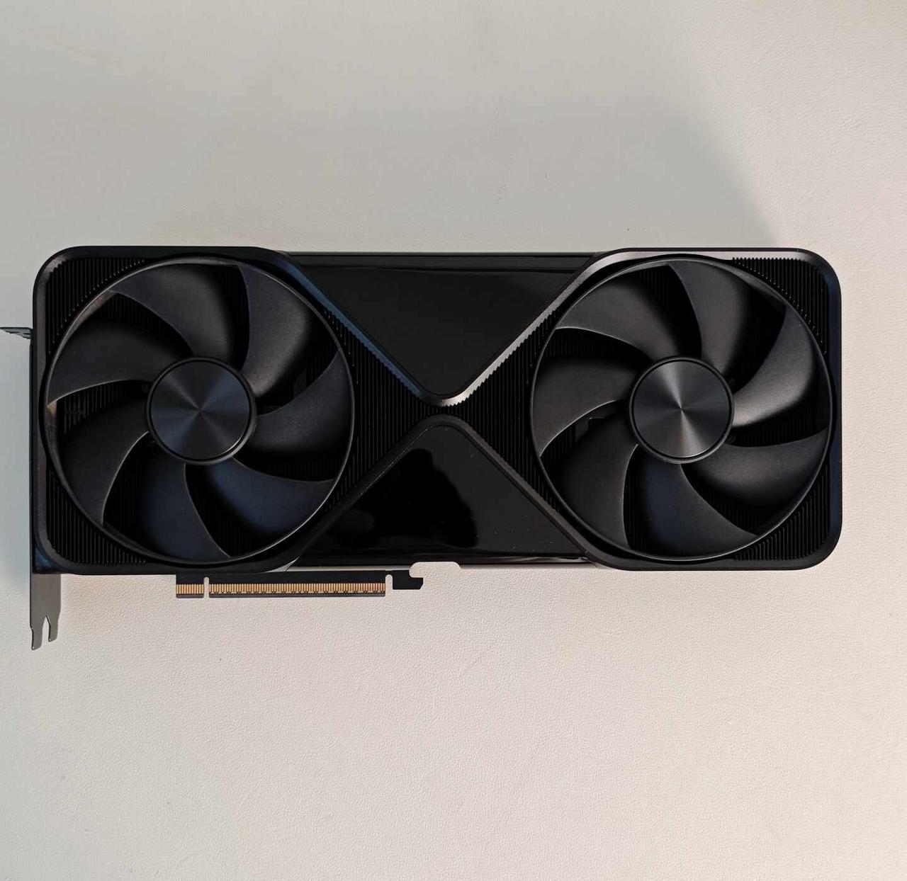 量化回测工作站+RTXPRO 6000 96GB
内存，128GB*16
主板，