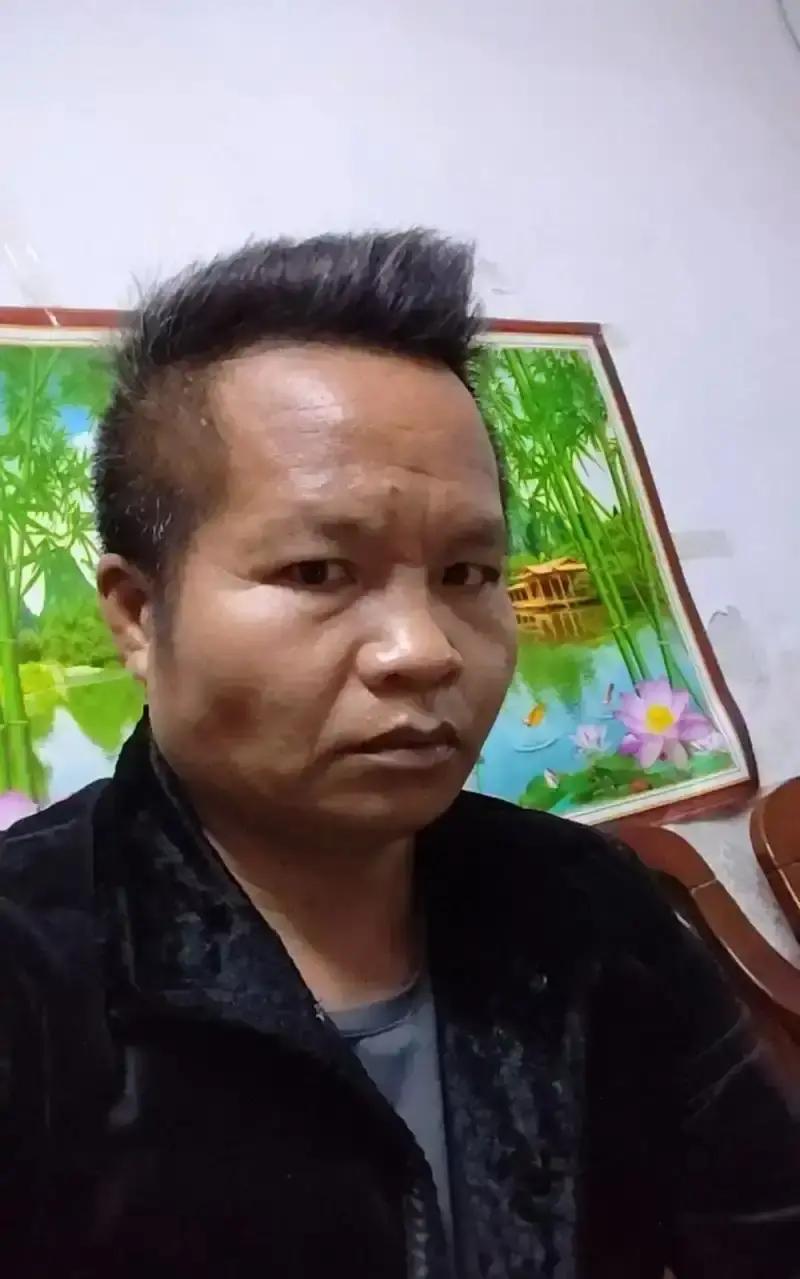 刷到一条短视频，37岁男的相亲空手进门，屁股还没坐热就开口要红包，说图个吉利。