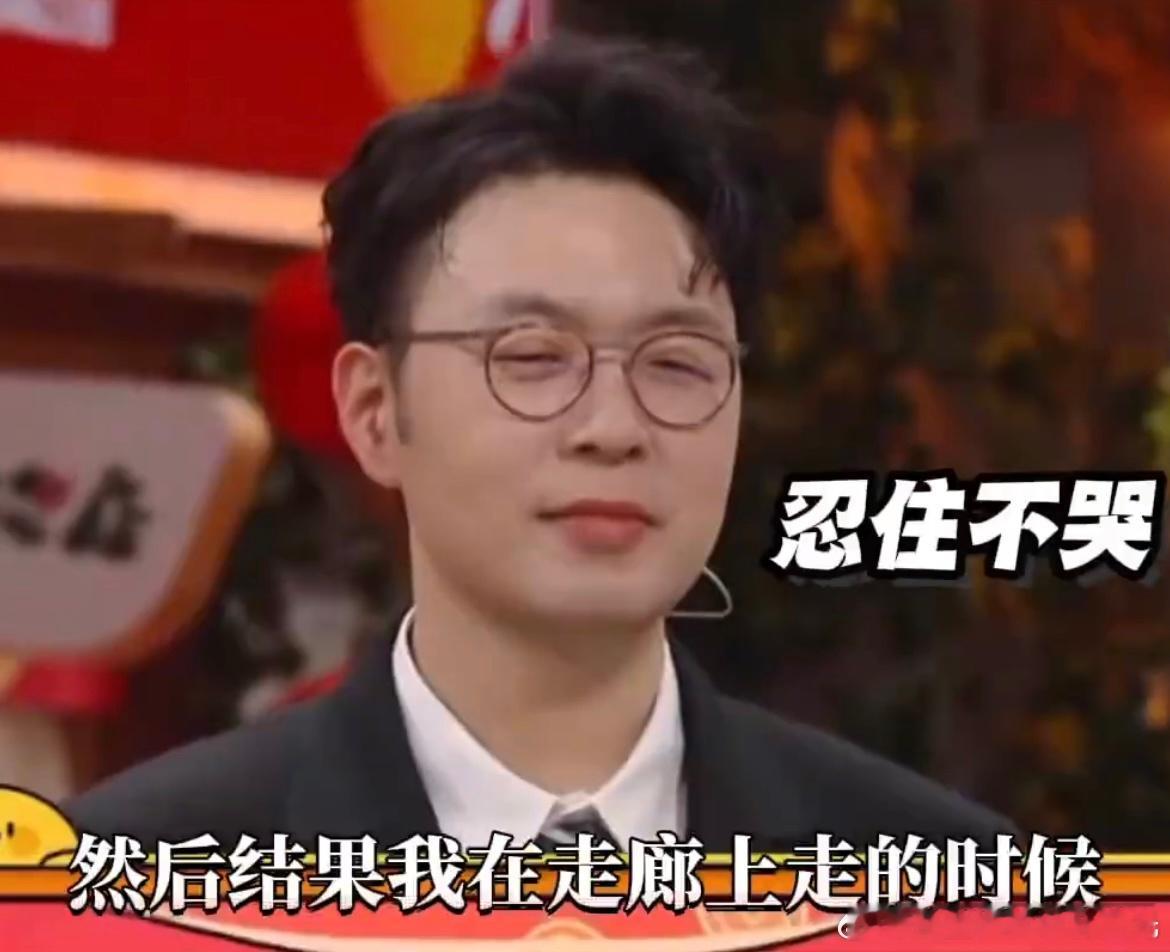 杜海涛听到沈梦辰拍吻戏的反应 杜海涛探班沈梦辰，正好碰上梦辰拍吻戏，已经酸🍋成