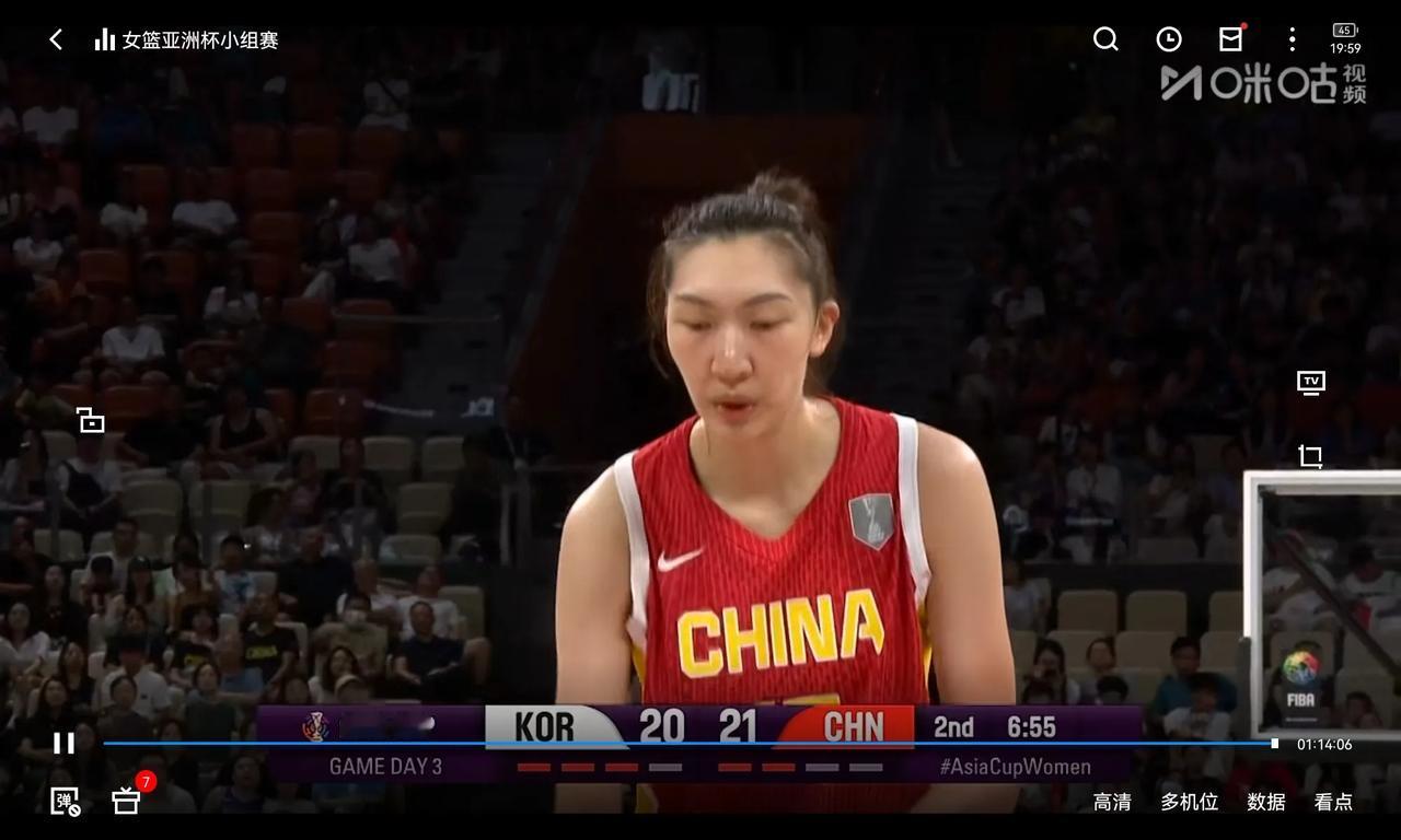 宫鲁鸣下半场玩“双塔战术”，内传内威力更大，韩国队靠三分球搏命

韩国队没有高度