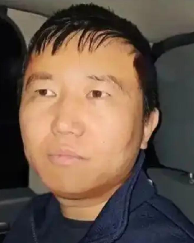 特朗普点名要“灭他”，北大高材生张智栋，遭美加墨三国追缉！
 
这事说出来，比电