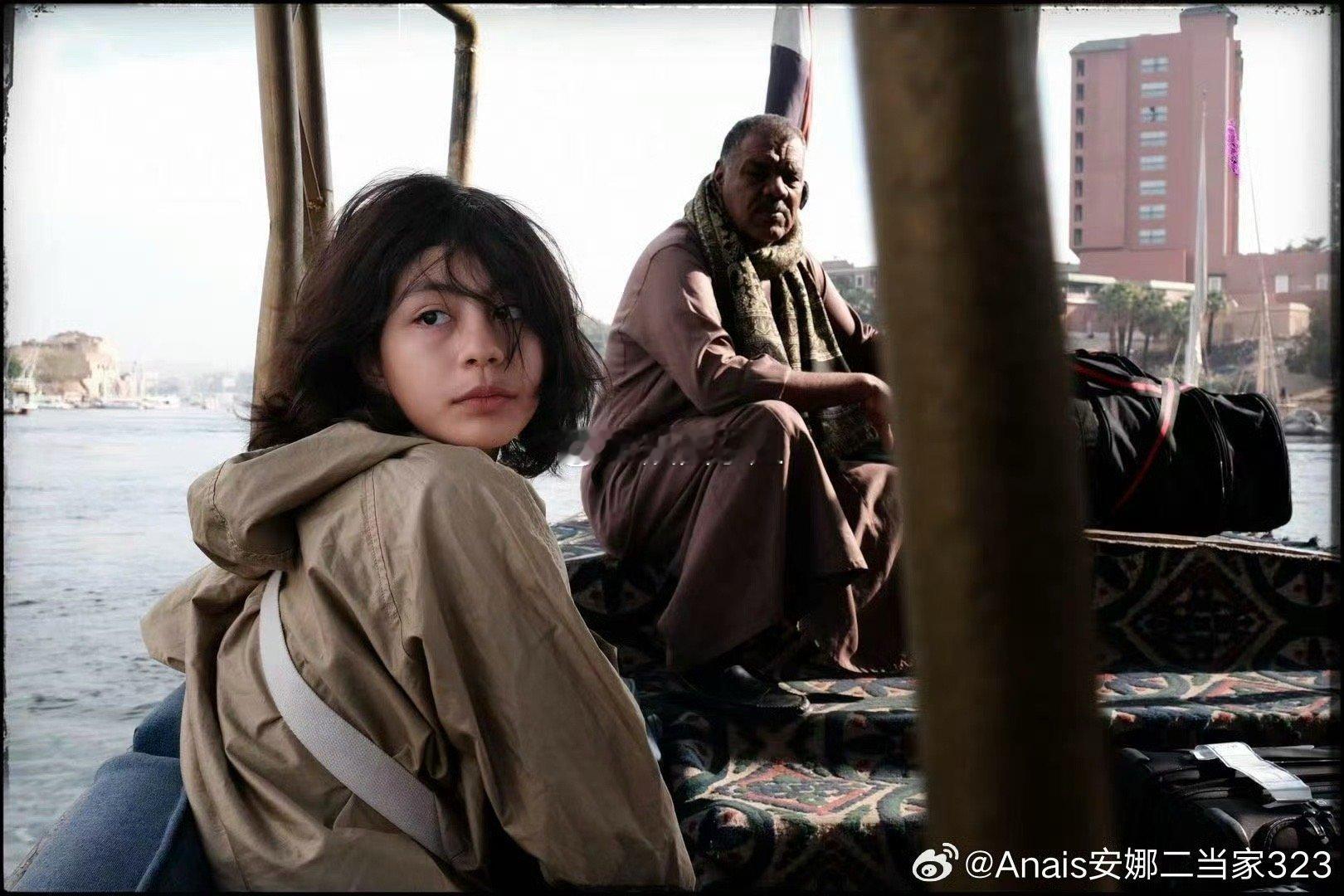 刘烨女儿13岁近照 刘烨俩口子真的把孩子抚养的很好，没有很多明星家孩子的那种骄纵