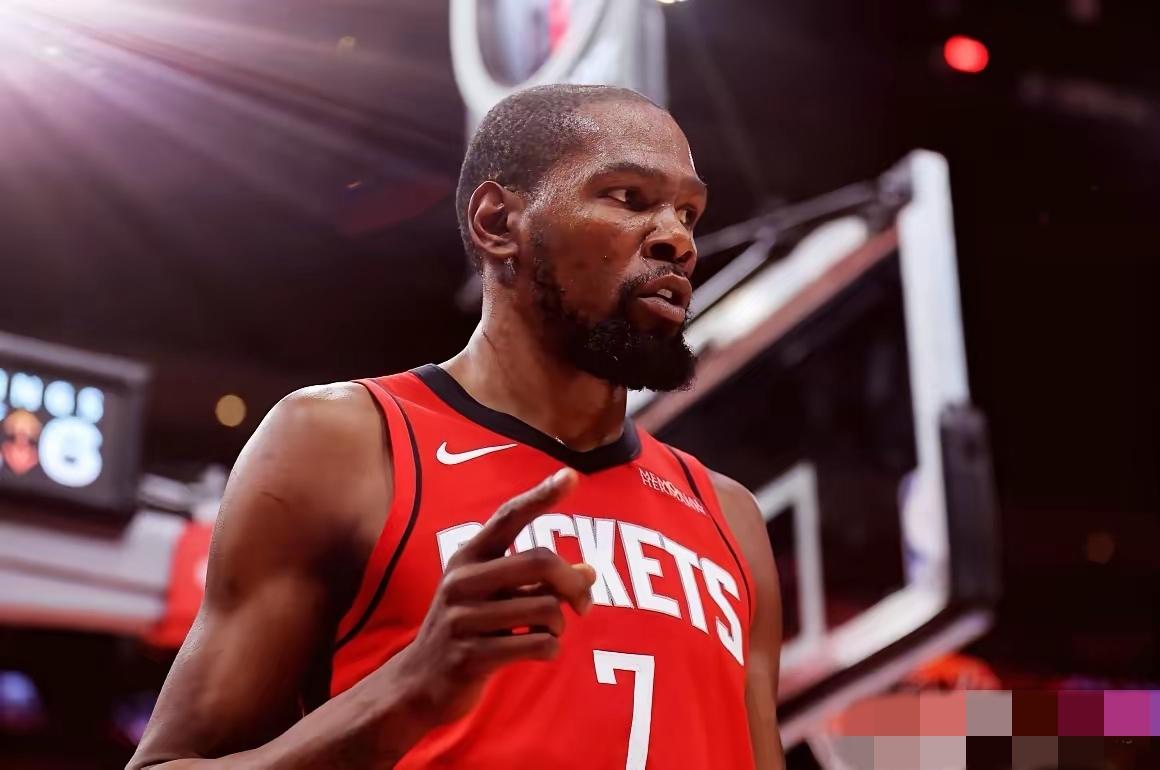 西部杀疯了！湖人火箭终极卡位，谁最终掉第五？悬念拉满
 
4月10日的NBA西部