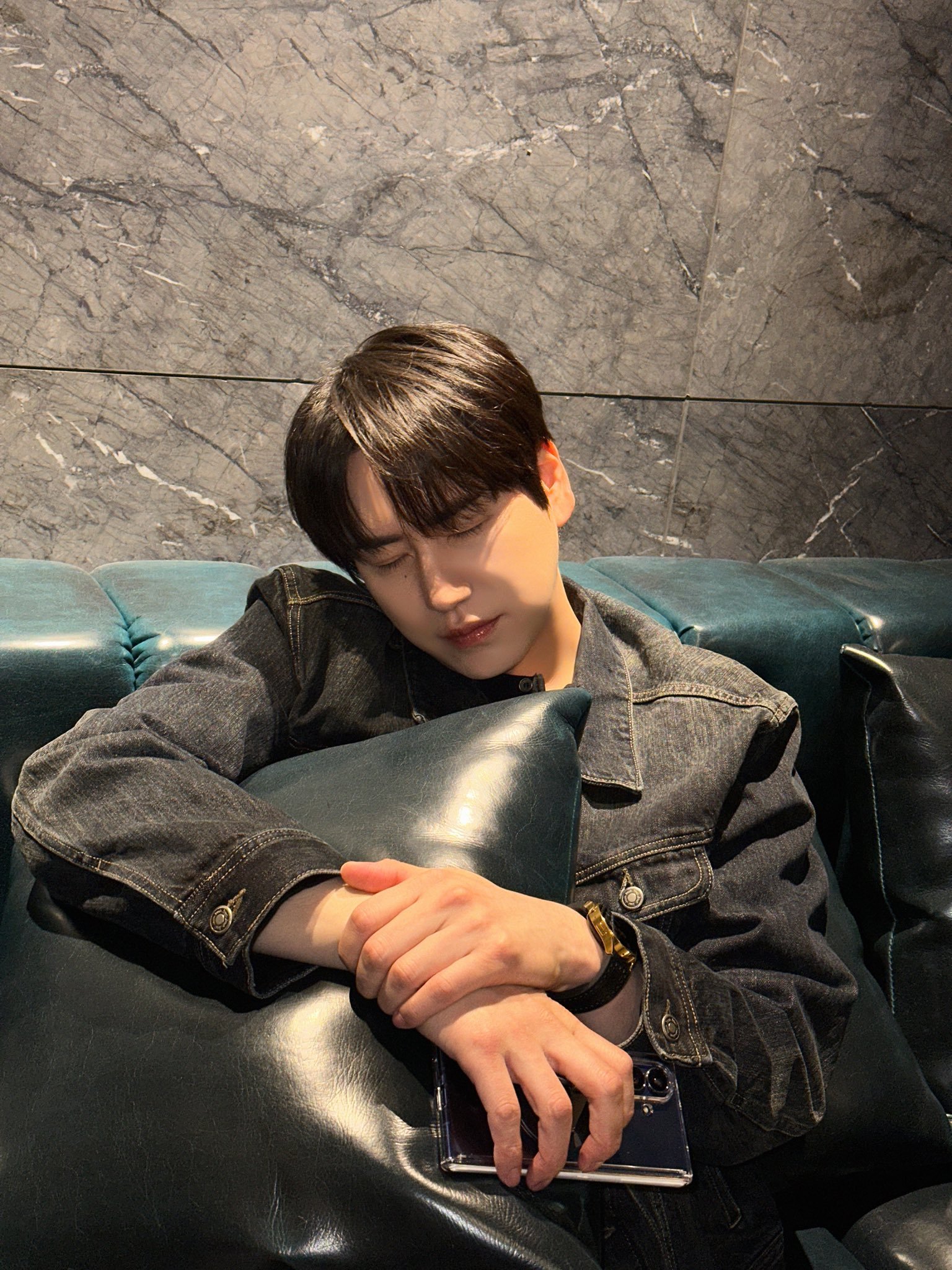 “CB百蓝_。251205 kyuhyun_official更新曺圭贤 相关：因