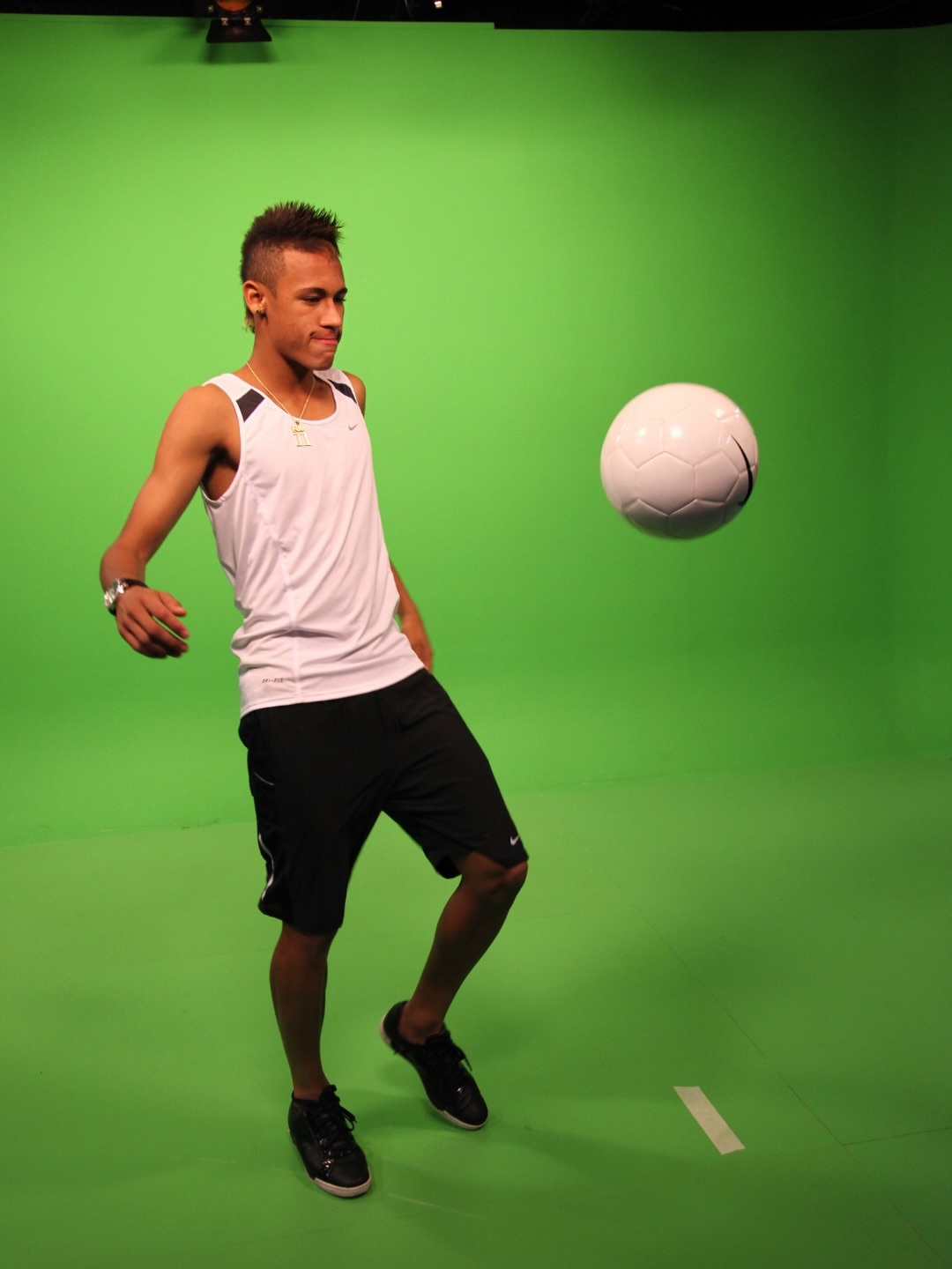 感觉去了也是吉祥物内马尔又要做手术了