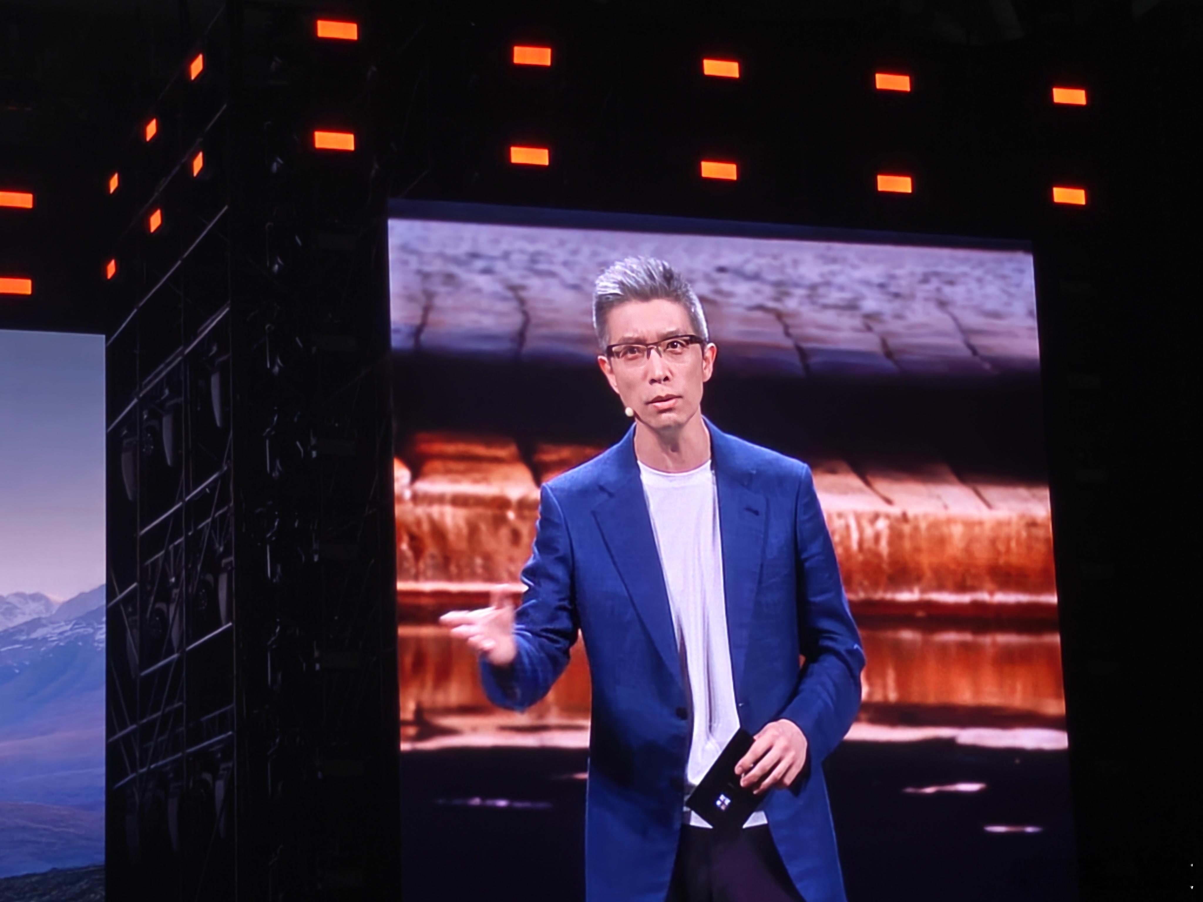 小鹏GX-小鹏首款全尺寸大六座SUV，G代表伟大，X代表探索。安全是最大的豪华，