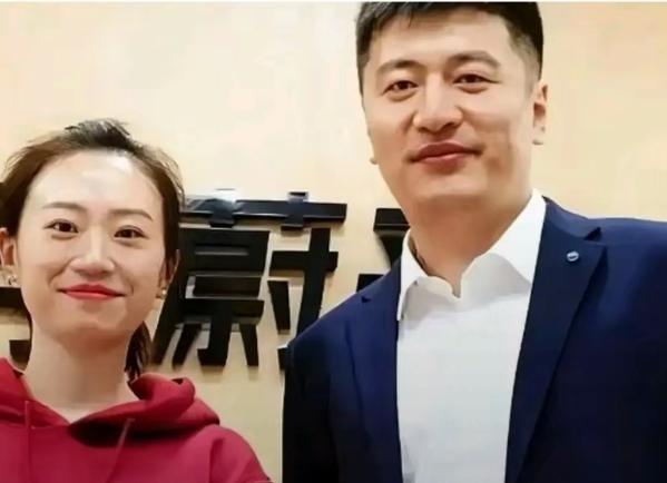 张雪峰女友一句狠话让他记一辈子：“你穷，是因为总怪别人，从不反省自己。”这番话如